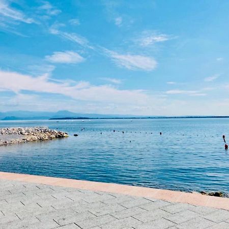 Palm Beach - Your Private And Complete Apartment In Desenzano Del Garda Exteriör bild