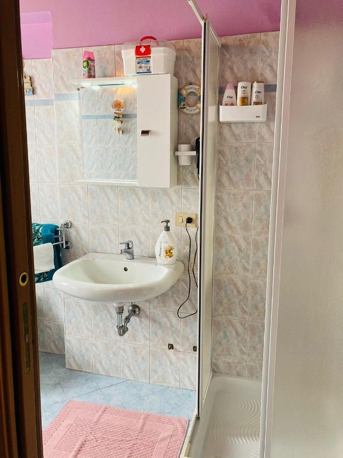 Palm Beach - Your Private And Complete Apartment In Desenzano Del Garda Exteriör bild
