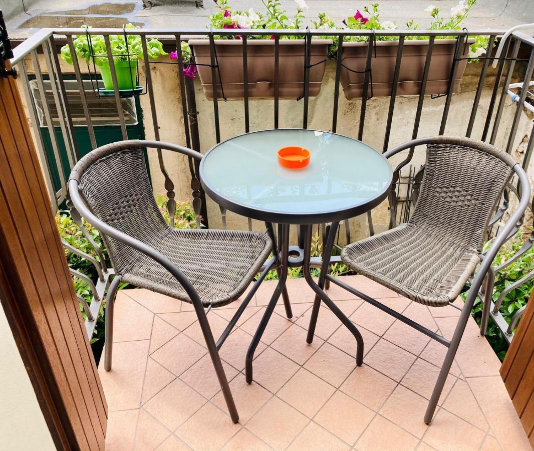 Palm Beach - Your Private And Complete Apartment In Desenzano Del Garda Exteriör bild